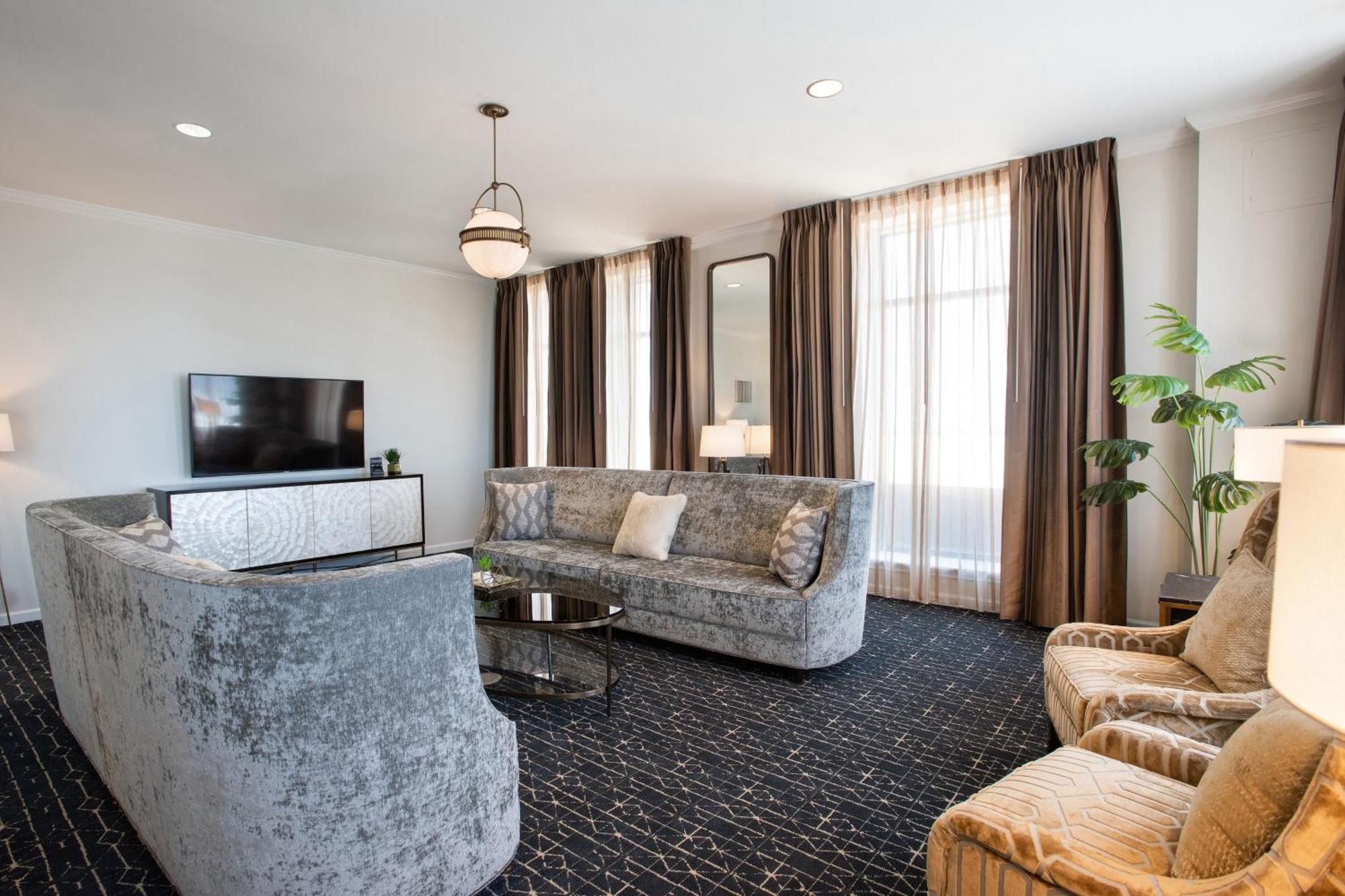 One Bedroom King Presidential Suite